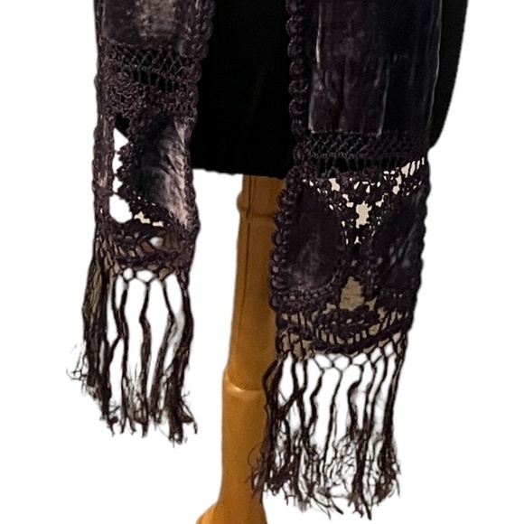 New Handmade Purple Crochet velvet scarf with fringe edges - Picture 4 of 9
